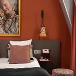 Hotel Zelie Champs-elysees 3*