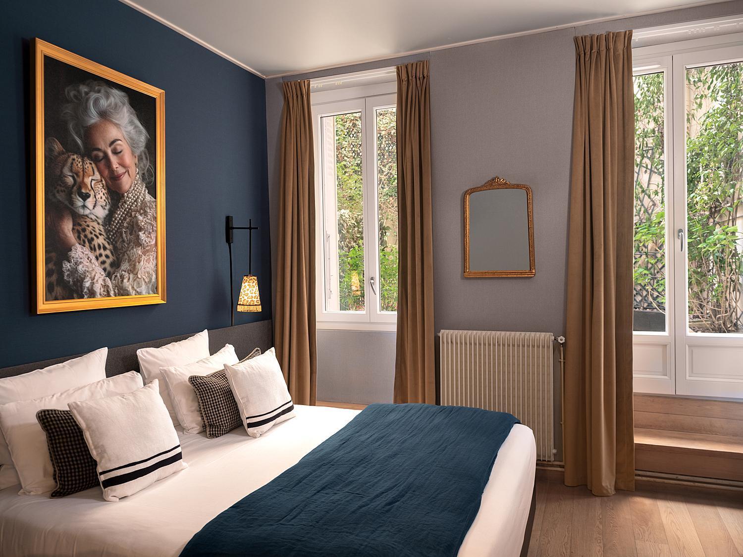 Hotel Zelie Champs-elysees 3*